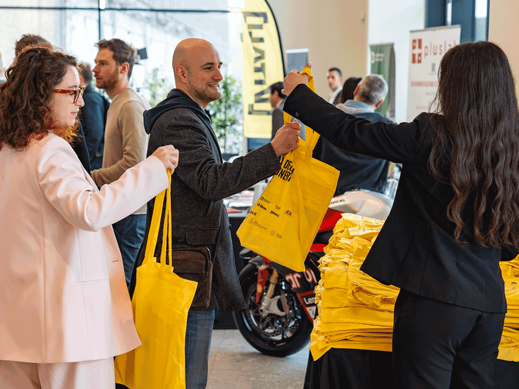 Consegna-shopper-Festa-degli-Ingengneri